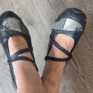 SKETCHERS Elegant Black and Silver Women's Shoes